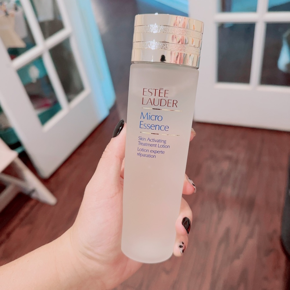 - Estee Lauder micro essence lotion/ Toner/treatment lotion/NWB